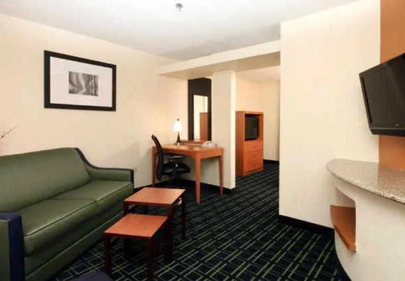 Fairfield Inn & Suites Memphis I-240 & Perkins 3*,  United States