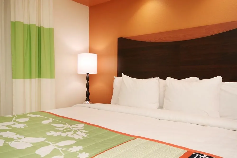 Fairfield Inn & Suites Memphis I-240 & Perkins 3*,